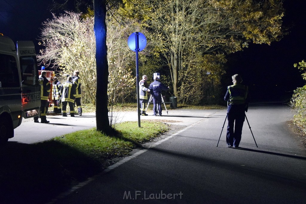 Person angefahren Fahrer fluechtig Koeln Rath Brueck Rather Steinweg P25.JPG - Miklos Laubert